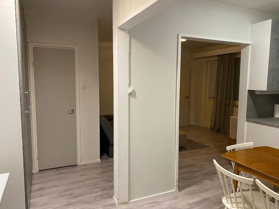 Huoneisto Laehellae Keskustaa Apartment Пиексамаки Екстериор снимка