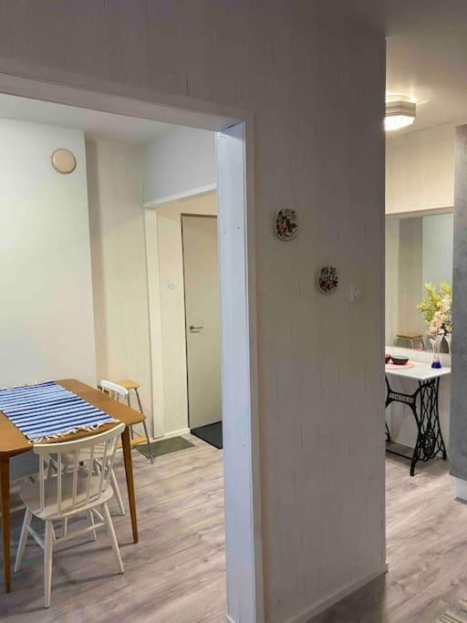 Huoneisto Laehellae Keskustaa Apartment Пиексамаки Екстериор снимка
